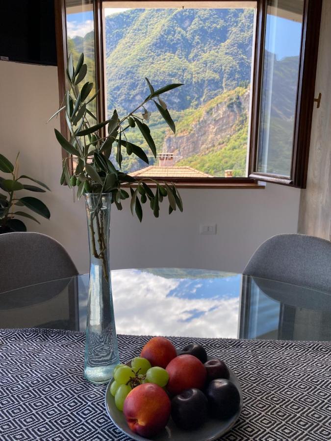 Garda View Apartment Tenno Bagian luar foto