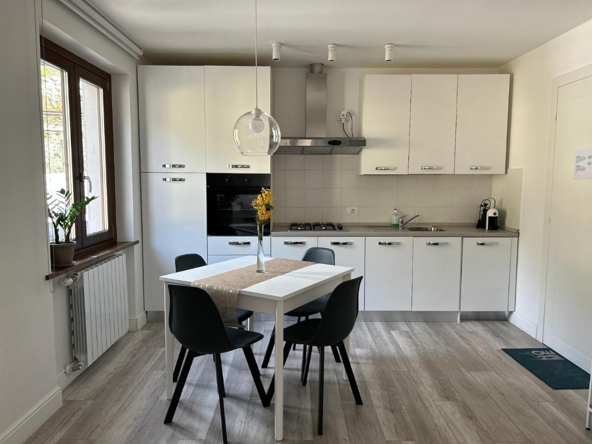 Garda View Apartment Tenno Bagian luar foto