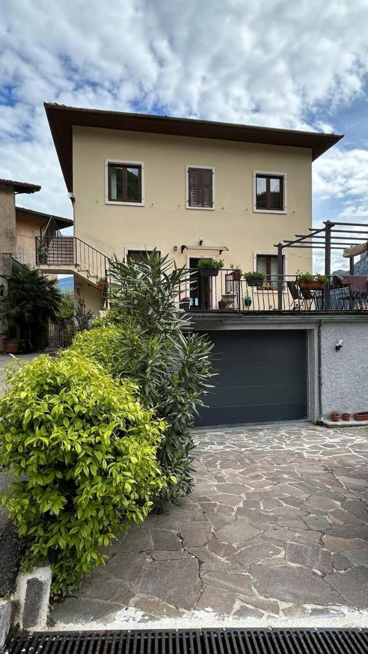 Garda View Apartment Tenno Bagian luar foto