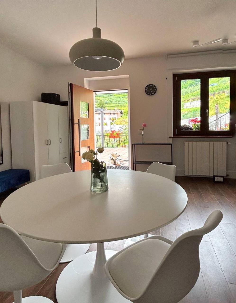 Garda View Apartment Tenno Bagian luar foto